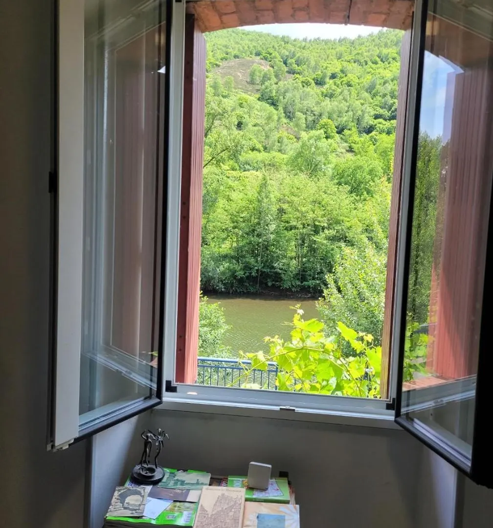 Chambre Chez L'Habitant Livinhac-le-Haut منزل للإقامة