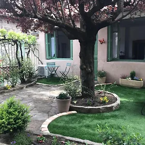 Le Beffroi Bed & Breakfast